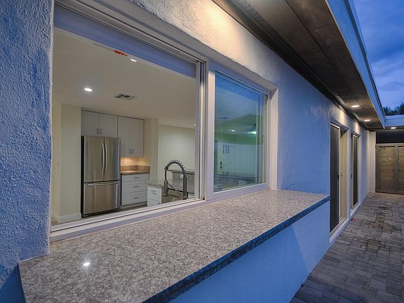 5th image of 4209 N 31st Pl #5
