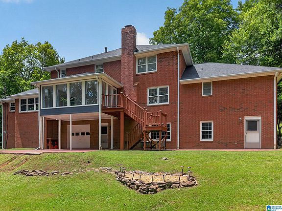 2nd image of 2101 Hathaway Heights Rd
