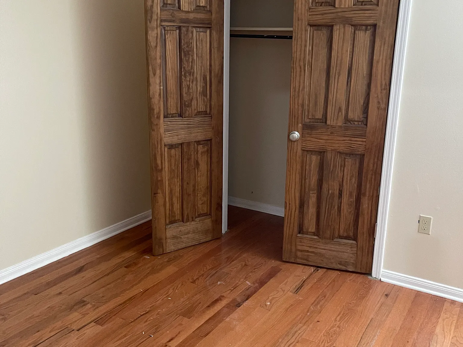 1153 Heather Ln — Photo 4