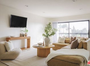 4829 Whitsett Ave APT 301, Valley Village, CA 91607