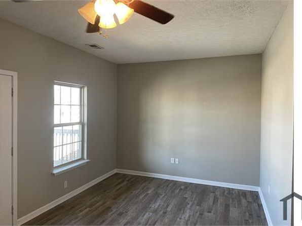 4618 W Market St UNIT 201