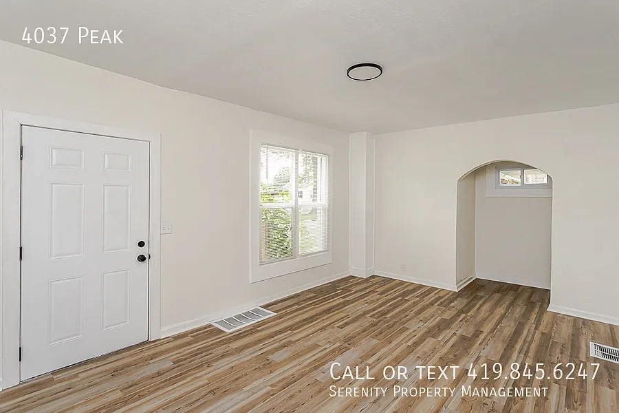 Summer-Ready 3 Bed / 2 Bath Single Family Home Fresh Updates & Backyard Bliss! — Photo 3