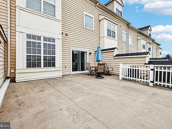 5th image of 4817 Dashiell Pl