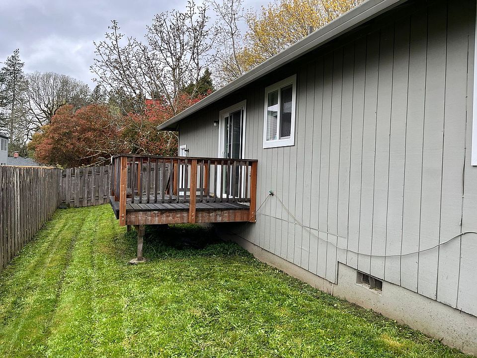 2nd image of 9390-9392 SW Tangela Ct
