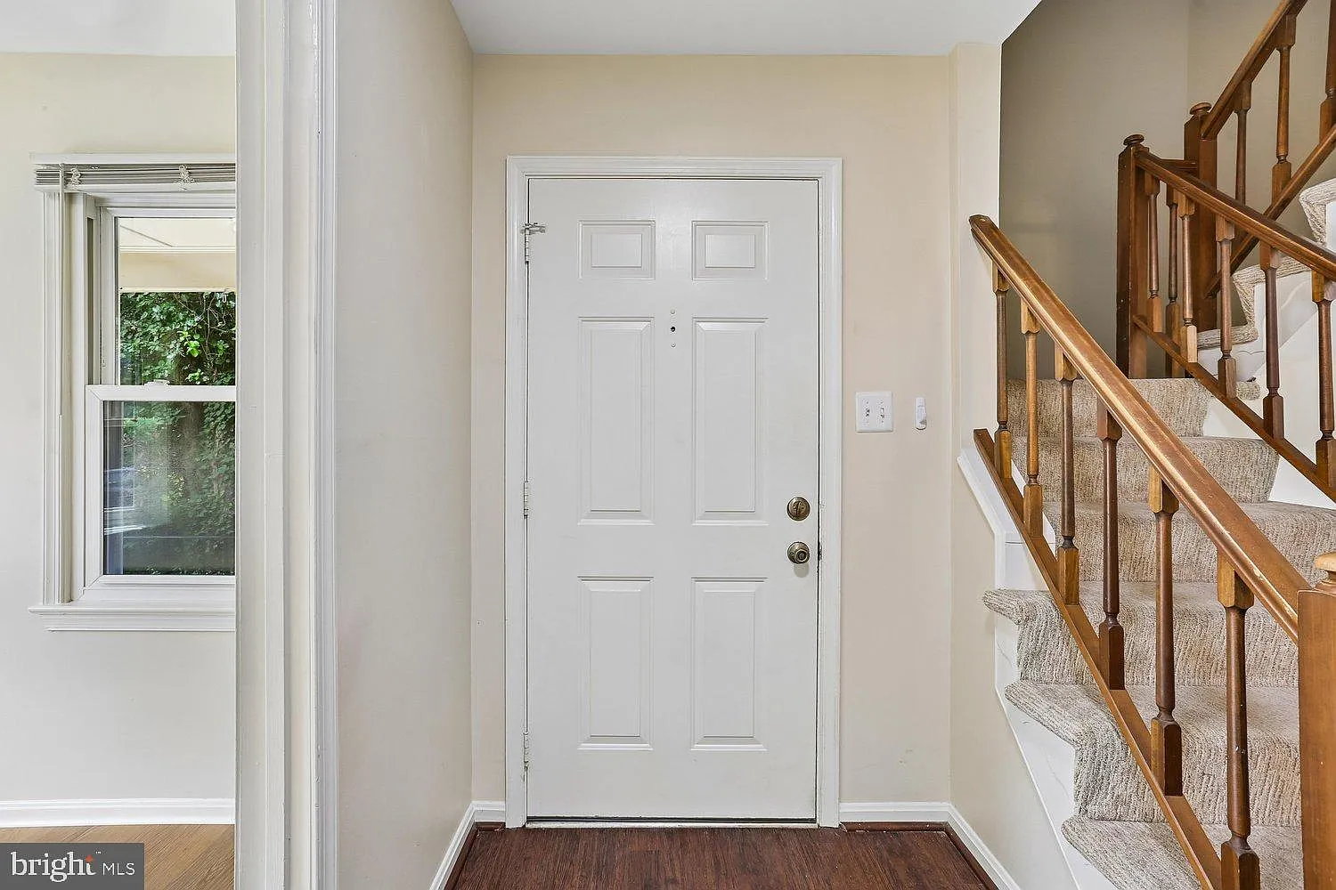 3 bed, 3.5 bath, 2296 sqft, $4,200 — Photo 2