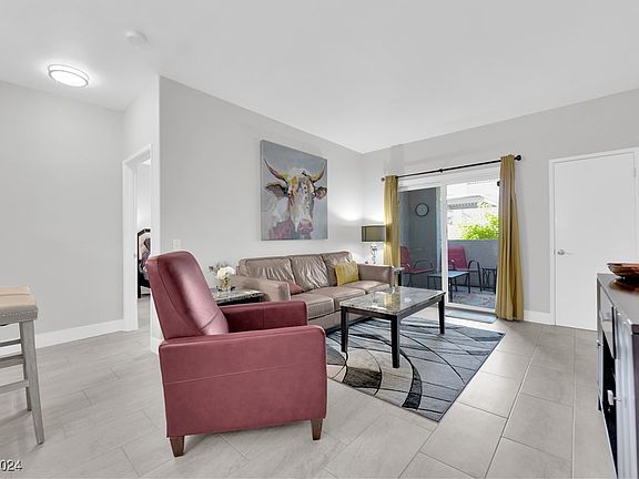 4th image of 2615 W Gary Ave Unit 1019
