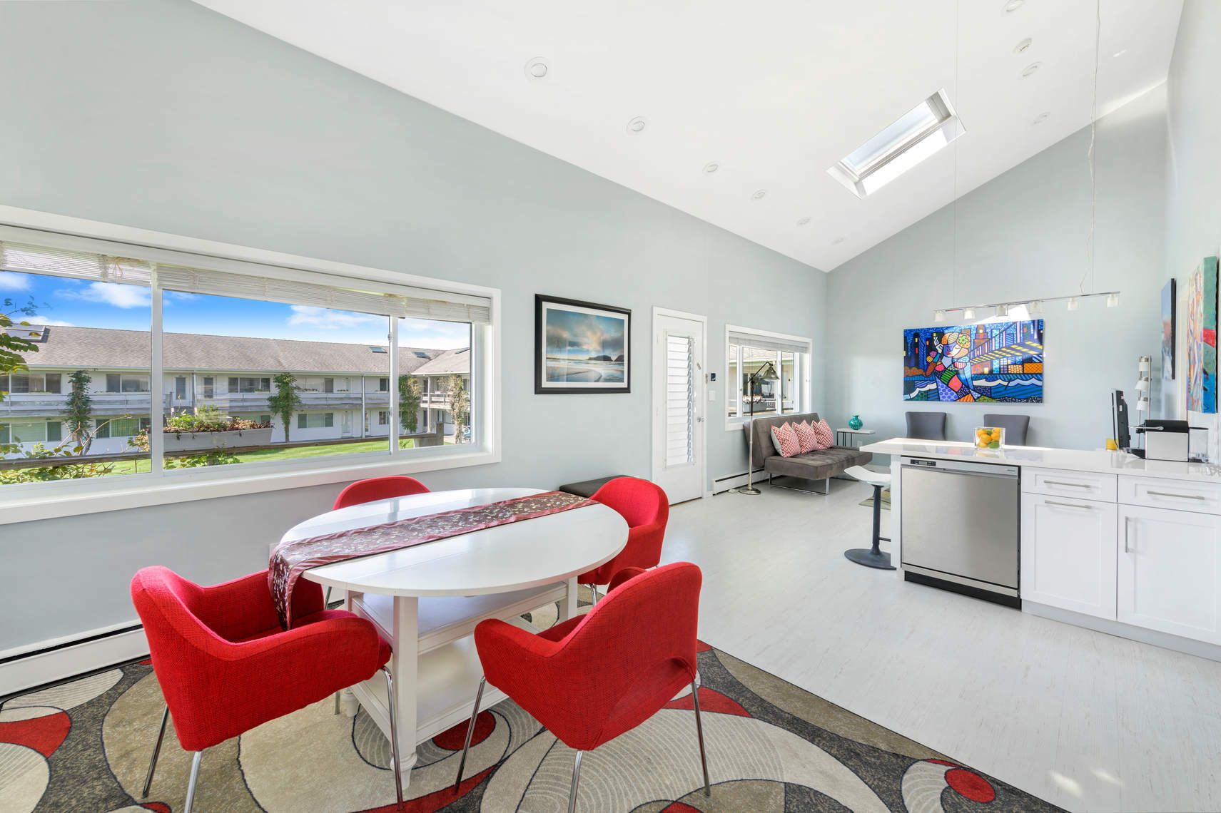 379 Bluff Rd Ocean Dunes, Amagansett, NY 11930 Out East