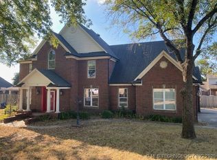 1409 Sterling Ct, Fort Gibson, OK 74434