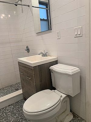 5th image of 4-35 27th Ave #1F