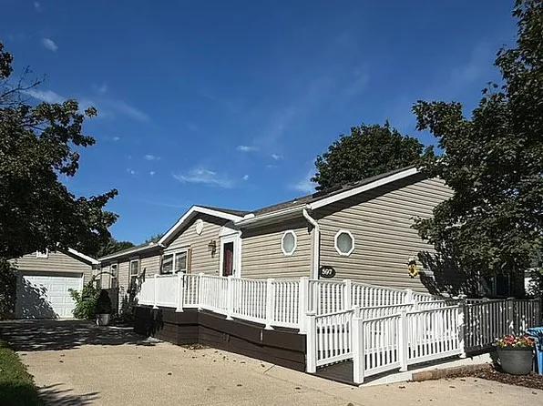 597 Hawthorne Ln, Traverse City, MI 49686