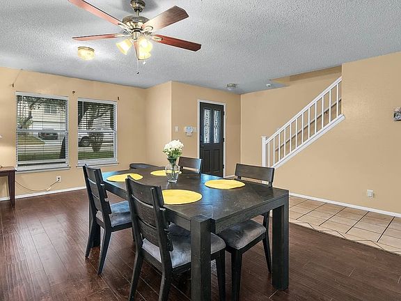 3rd image of 11154 Cedar Park