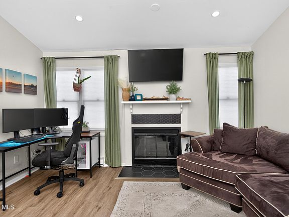 4th image of 7 Cromwell Drive