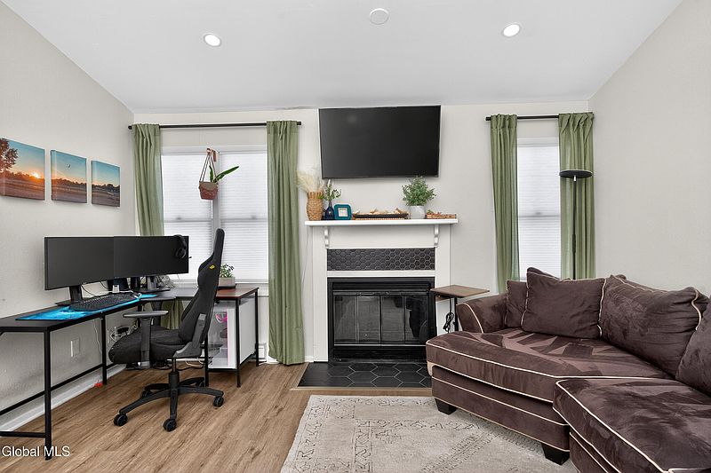 4th image of 7 Cromwell Drive