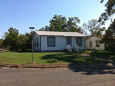 1st image of 901 Morris Dr