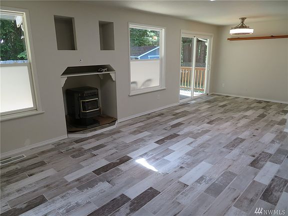 5th image of 4020 NW Cutthroat Ct