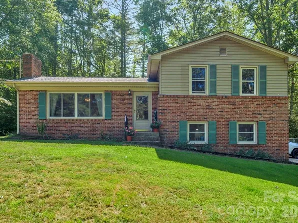 1199 Deer Park Lake Rd, Spruce Pine, NC 28777