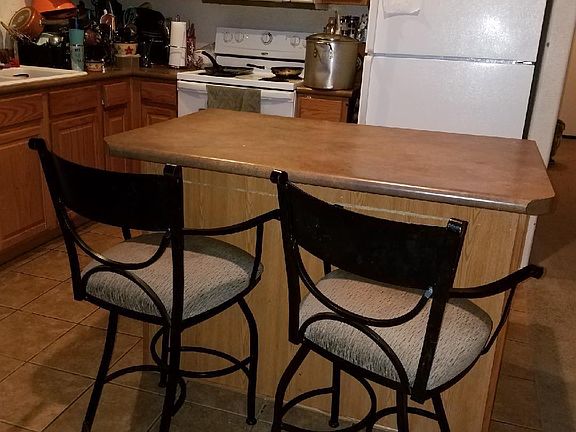 3rd image of 42515 W Hillman Dr