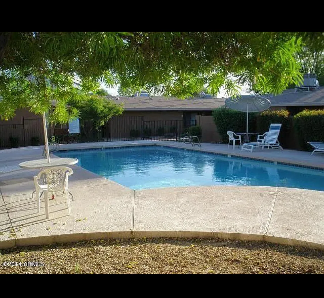 3 bed, 1216 sqft, $1,850 — Photo 3