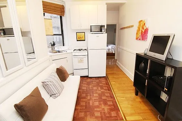 Rented by Compass | media 32