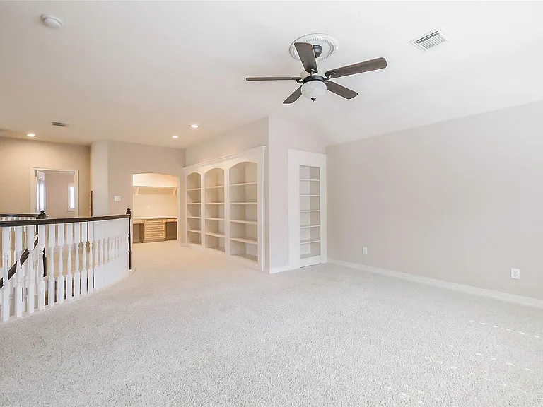 12411 Santiago Cove Ln — Photo 30