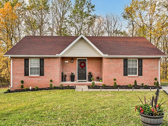 2nd image of 901 Lindsey Dr