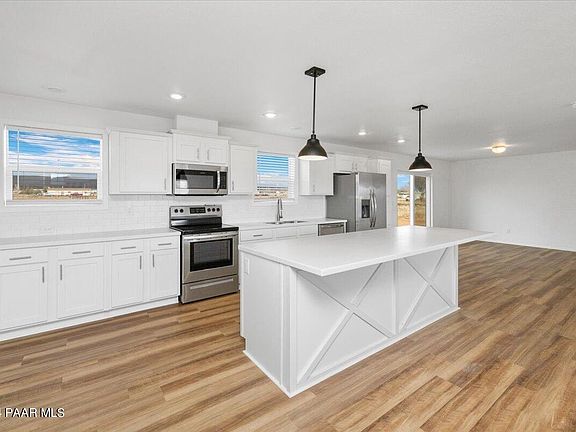 4th image of 25341 N Mitchell Ln