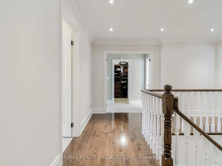 7 Scott Dr #UPPER — Photo 21
