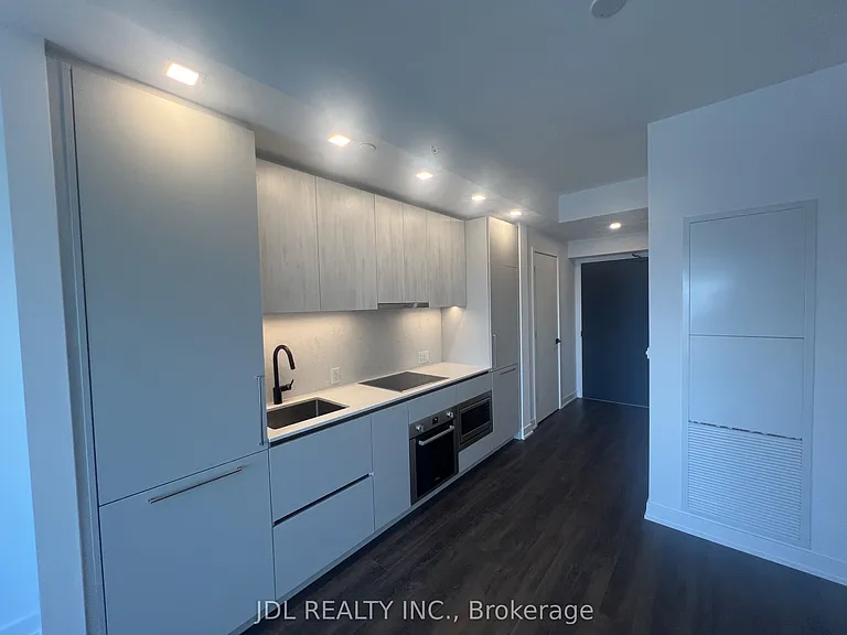 609 Sherbourne St #4701 — Photo 4