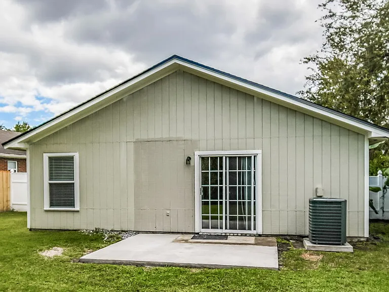 8785 Chambore Dr — Photo 16