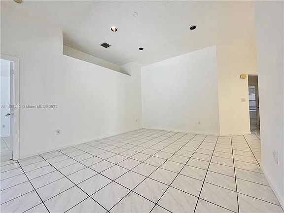 4th image of 5378 NW 190th Ln #5378