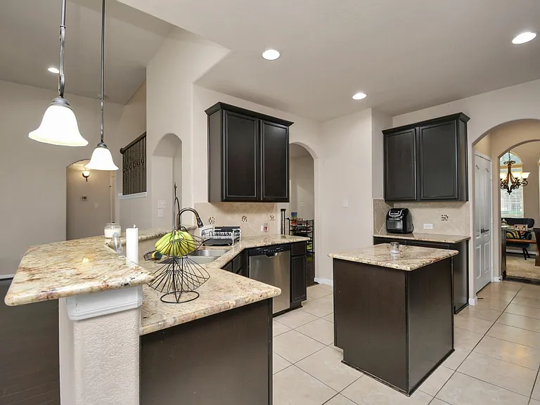 17510 Woodfalls Ln — Photo 11
