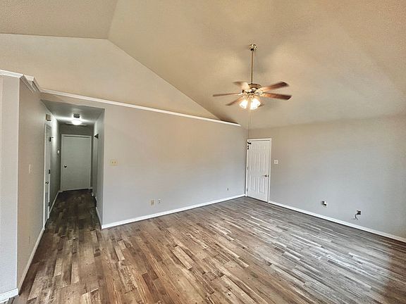 2nd image of 6035 Shiloh Pl