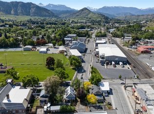 205 S Division St, Cashmere, WA 98815