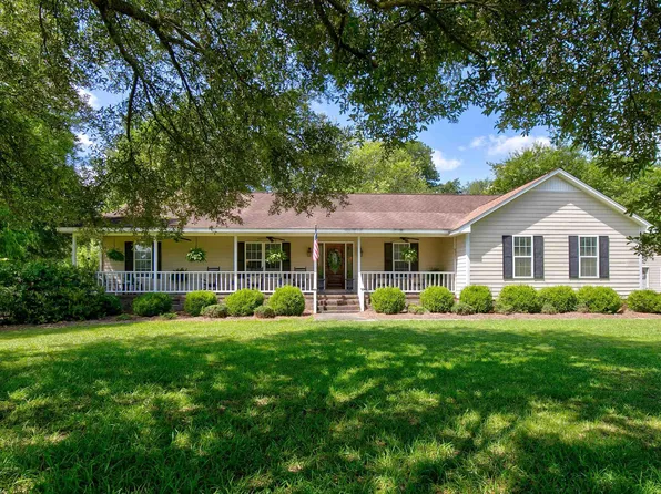 11 Riders Ridge Rd, Bishopville, SC 29010