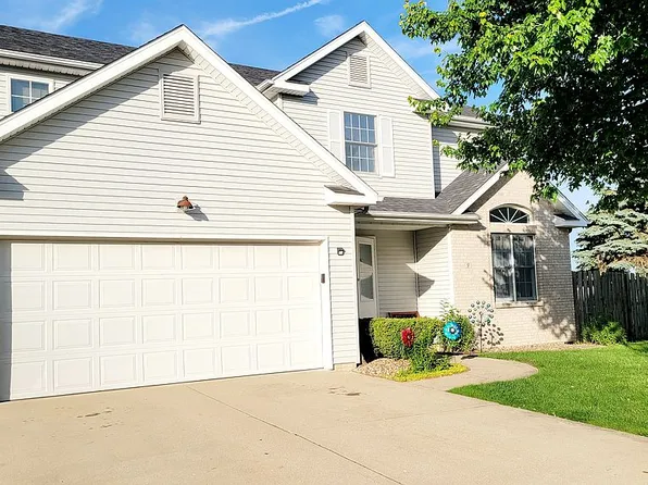 9 Breckenwood Ct, Bloomington, IL 61704