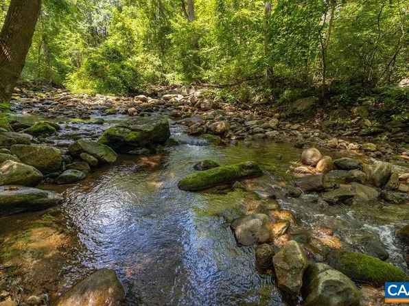 2530 Beech Grove Rd, Roseland, VA 22967