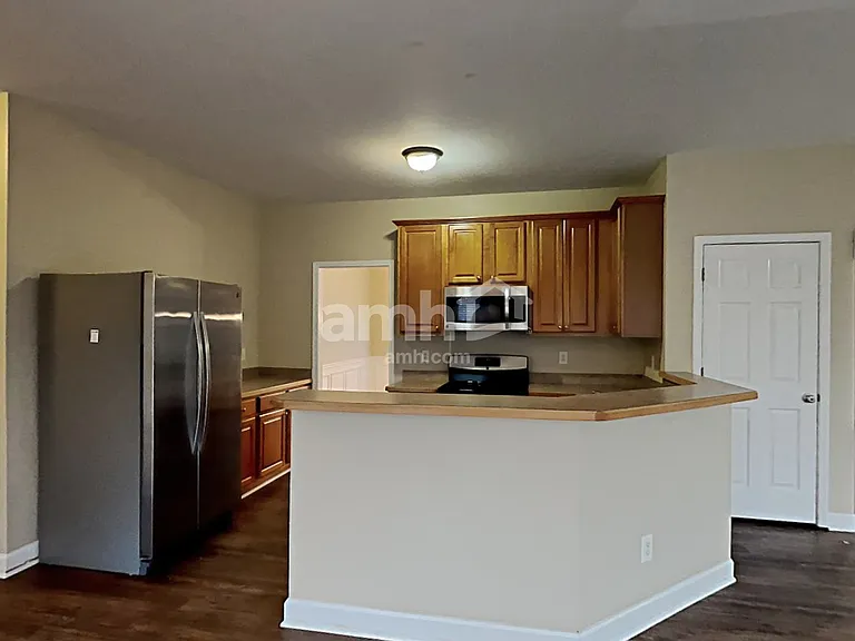 4524 Kingsgate Ct NW — Photo 3