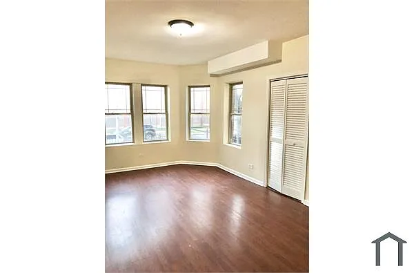 Building Photo - 7952 S Dobson Ave #1E