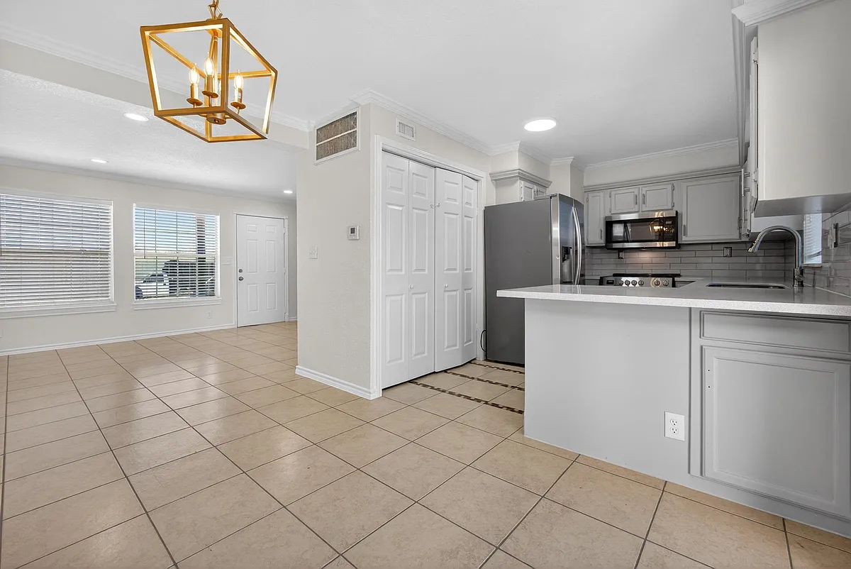 Building Photo - 1221 Cedar Post Ln #1D