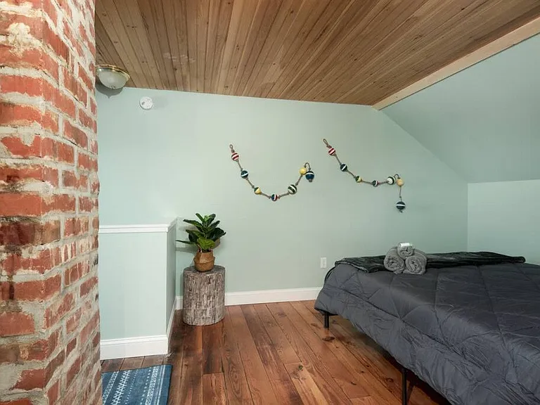 17 Tunis Ave #17 — Photo 20