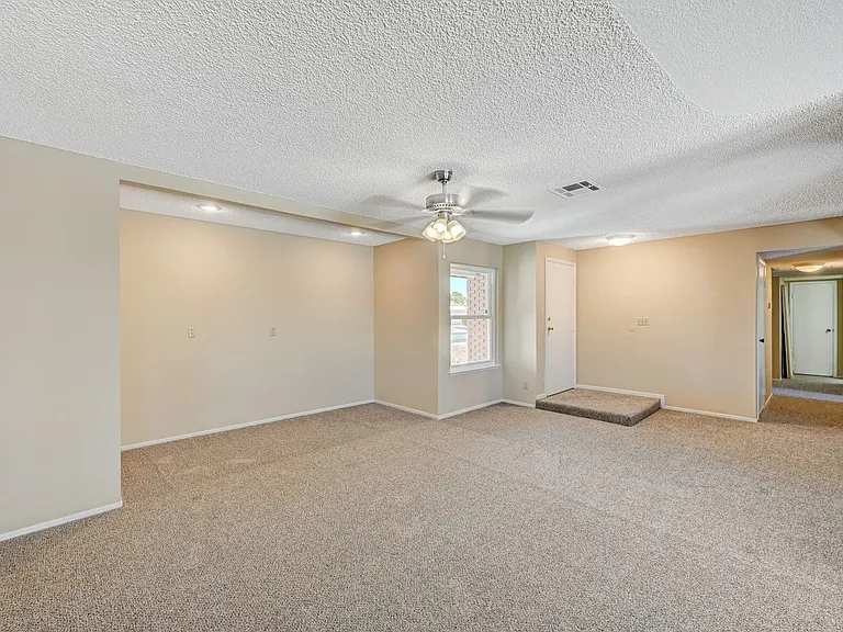 6813 Greydawn Dr — Photo 6