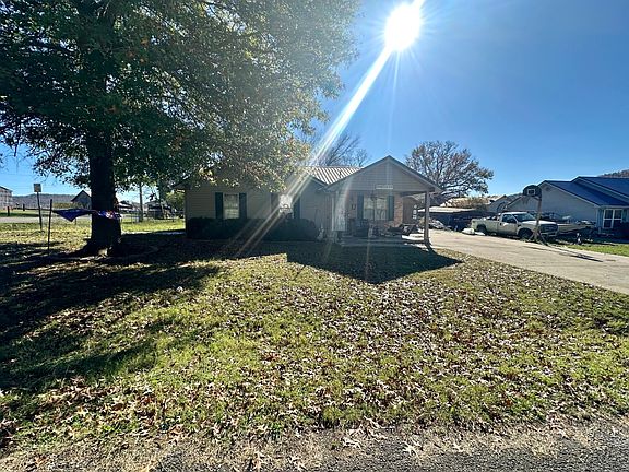 4th image of 54 Eastland Dr