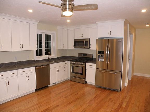 4th image of 546 Adams St #3