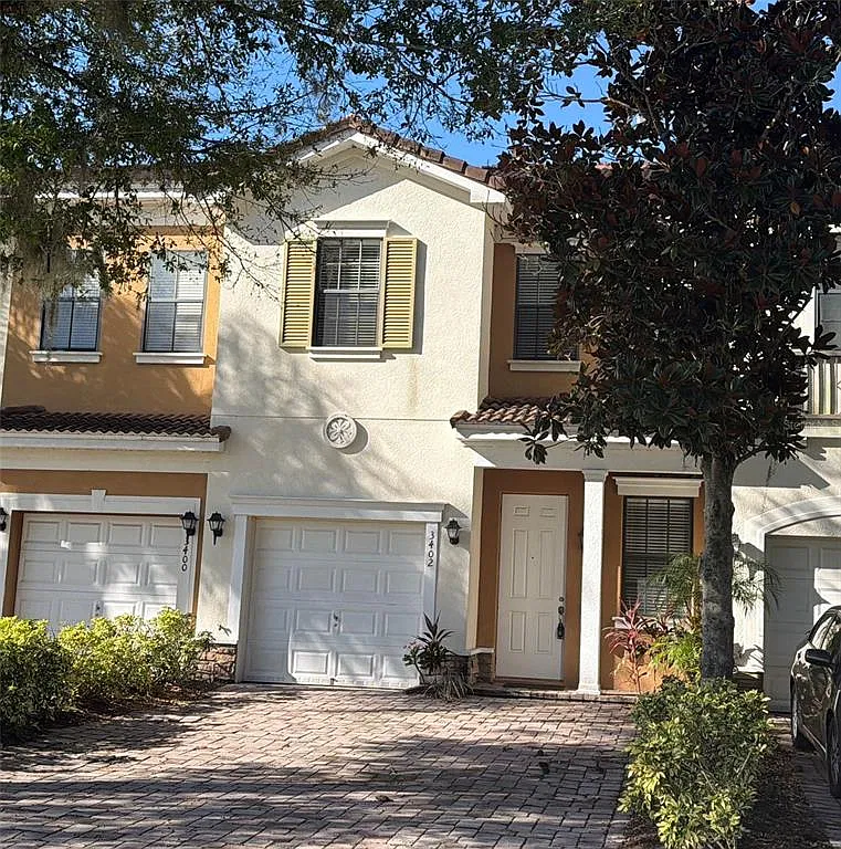 3 bed, 2.5 bath, 1596 sqft, $1,800 — Photo 1