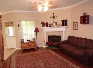 917 Village Gate Cir, Nacogdoches, TX 75961