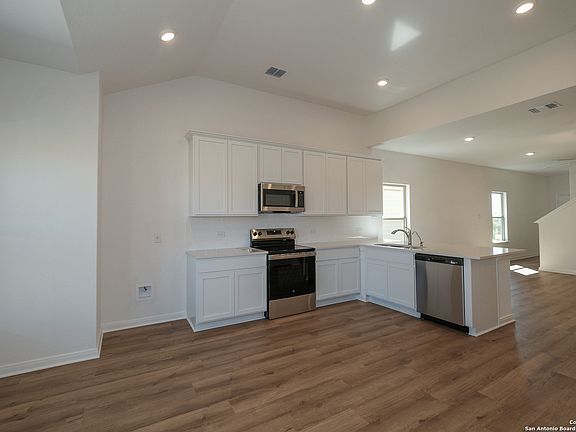 4th image of 4283 Winston Way