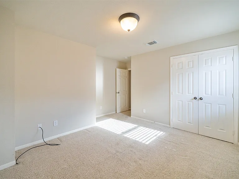 8811 Sun Haven Ln — Photo 32