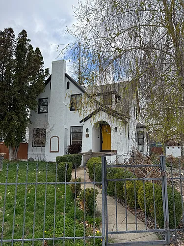 800 Yakima St Photo 1