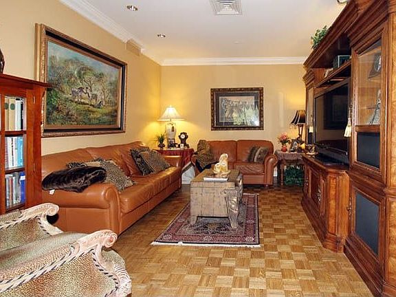 5th image of 200 Patterson Ave Unit 300