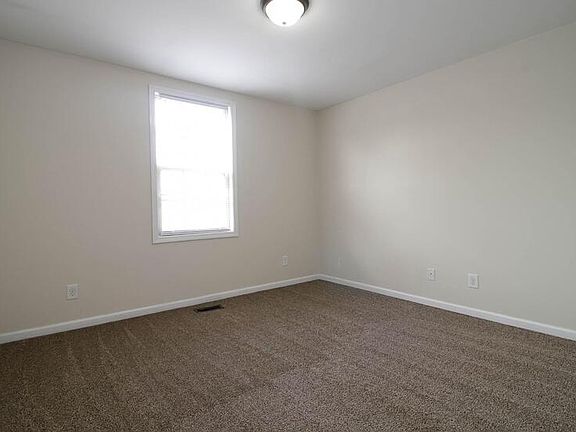 5th image of 1718G Thistlewood Dr